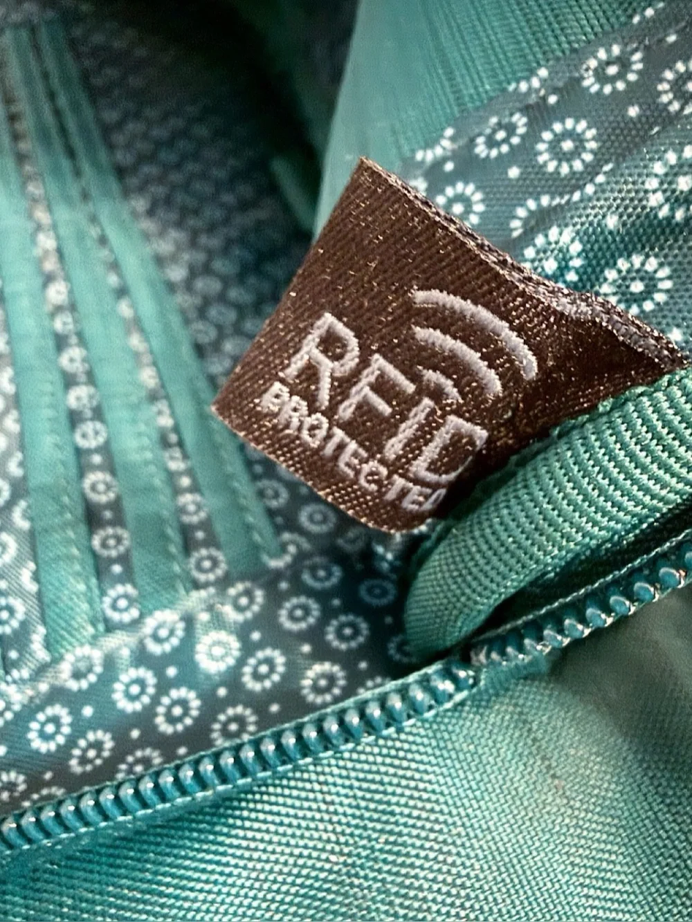 Lug Samba RFID Crossbody Bag Teal Quilted Travel Purse Organizer Missing Strap